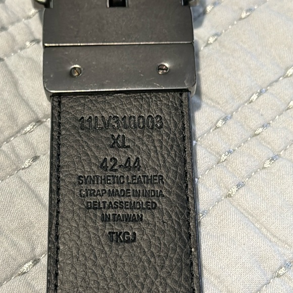 Levi’s Men’s Belt. Like New - Picture 6 of 10